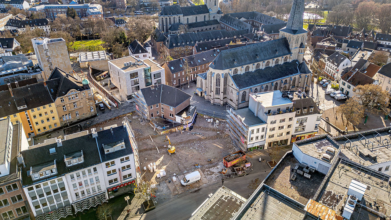 Foto Durchstich Hindenburgstraße zum Museum Abteiberg